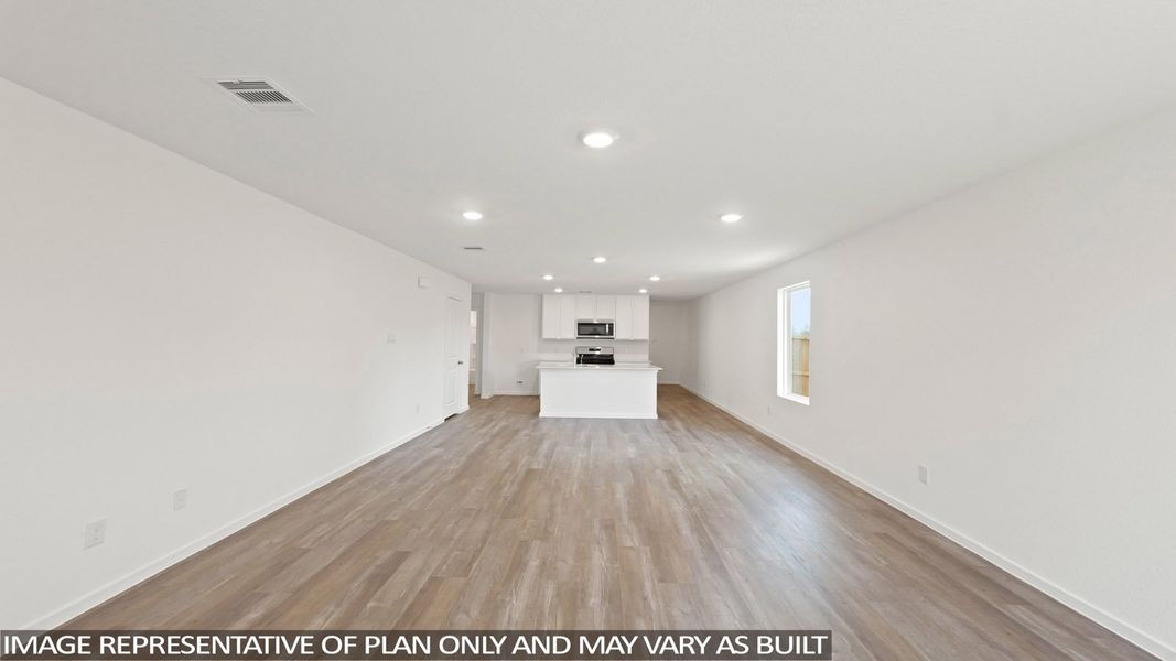 Spacious, unfurnished interior of a new home in Lexington Heights, Willis (Image 12).