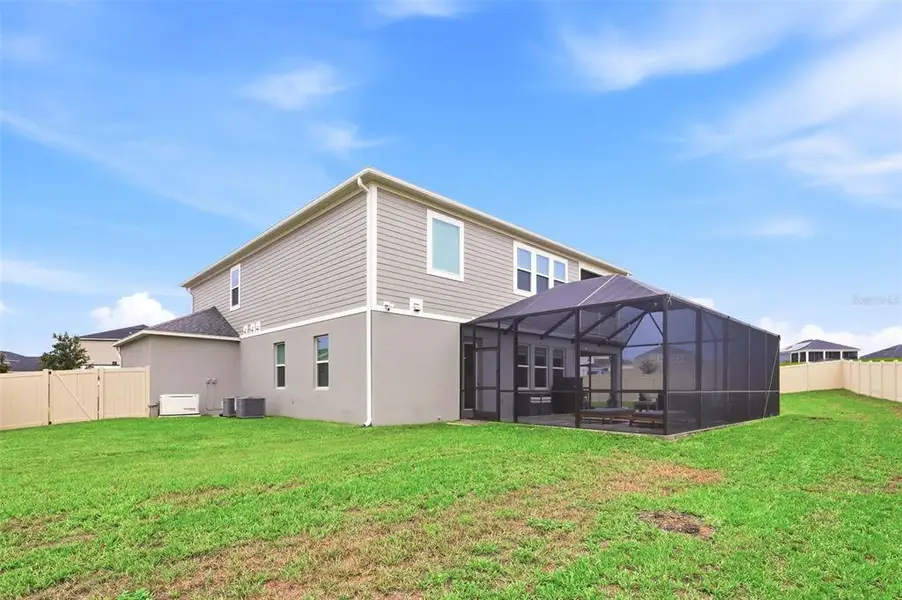 Exterior details and patio area of a home in , Apopka (Image 22).