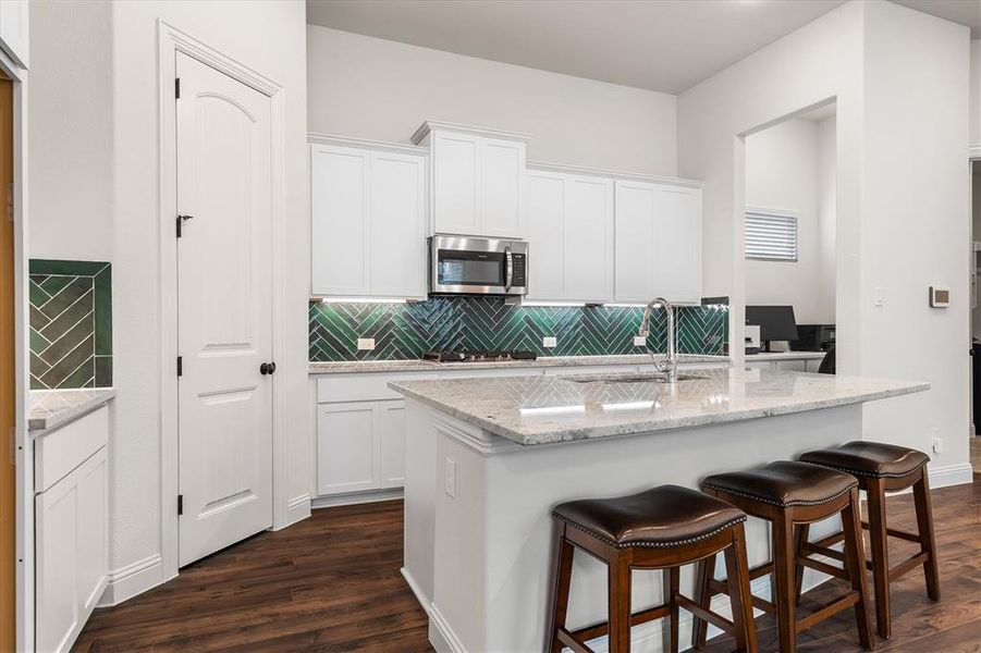 Furnished interior view inside a new home in , Garland (Image 36).