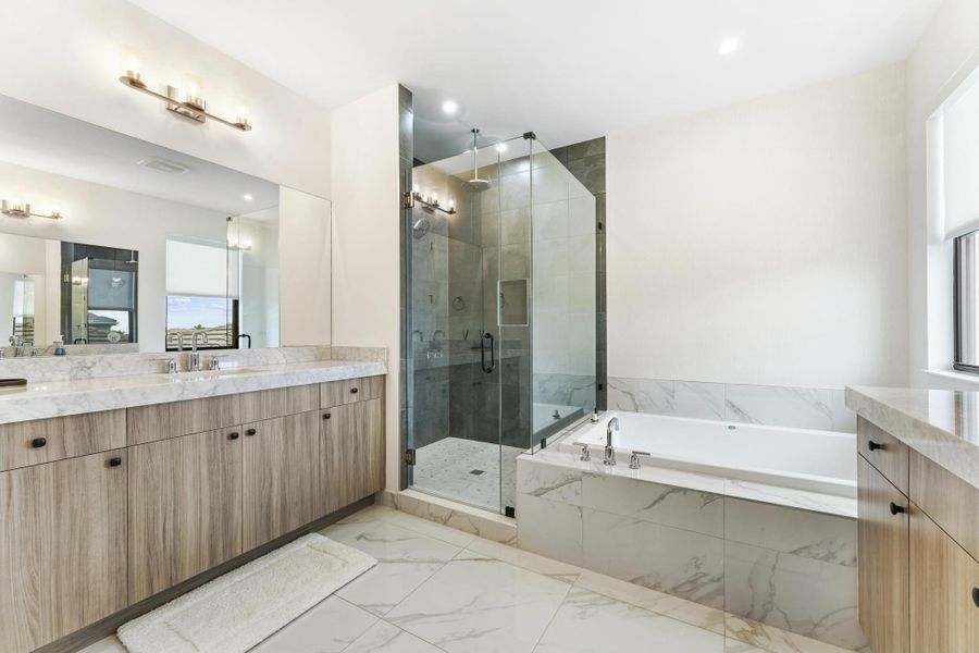 12490 Solana Bay_second primary suite up