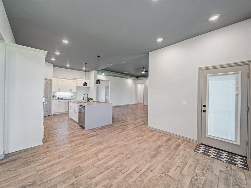 Spacious, unfurnished interior of a new home in , Celeste (Image 32).