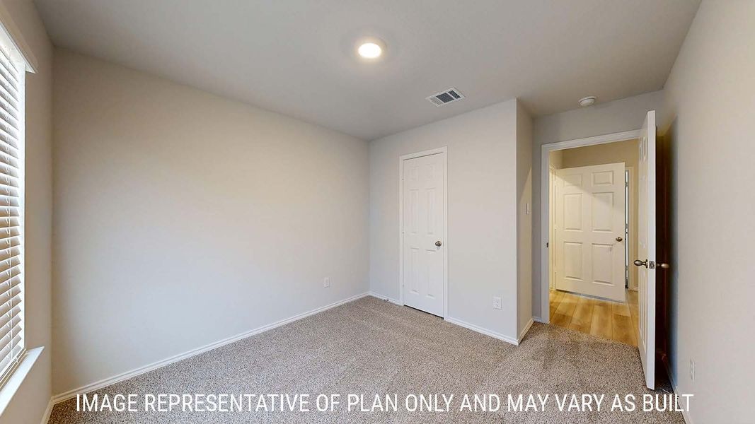 Spacious, unfurnished interior of a new home in Turnbo Ranch, Killeen (Image 27).