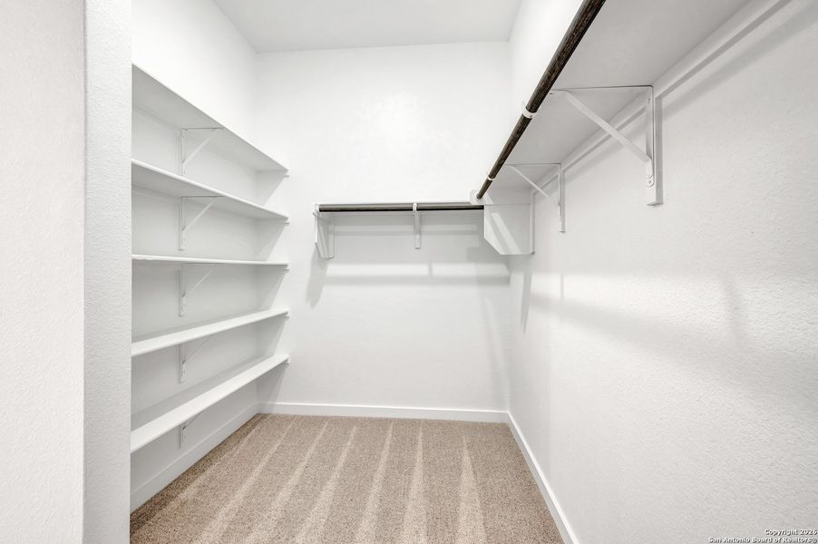 Spacious, unfurnished interior of a new home in , New Braunfels (Image 21).