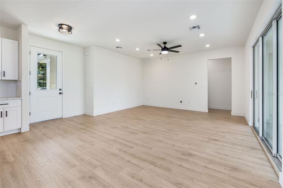 Spacious, unfurnished interior of a new home in , Palm Coast (Image 39). Spacious, unfurnished interior of a new home in , Palm Coast (Image 39).