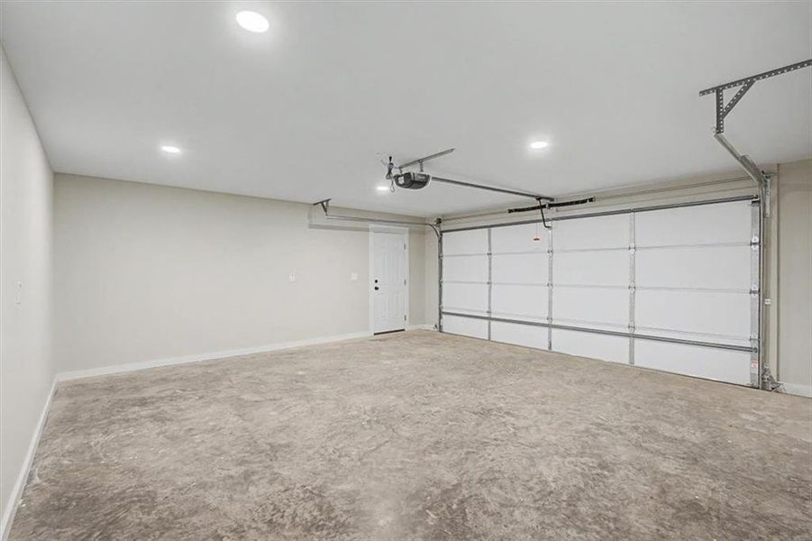 Spacious, unfurnished interior of a new home in , Emerson (Image 11).