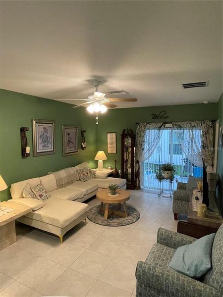Furnished interior view inside a new home in Peace Creek Reserve: Legacy Collection, Winter Haven (Image 8). Furnished interior view inside a new home in Peace Creek Reserve: Legacy Collection, Winter Haven (Image 8).
