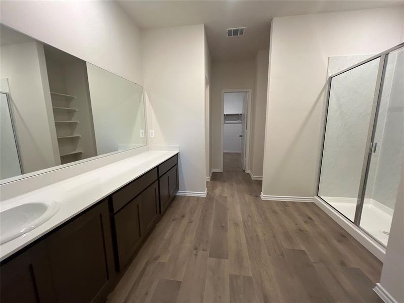 Furnished interior view inside a new home in Elevon, Lavon (Image 7).