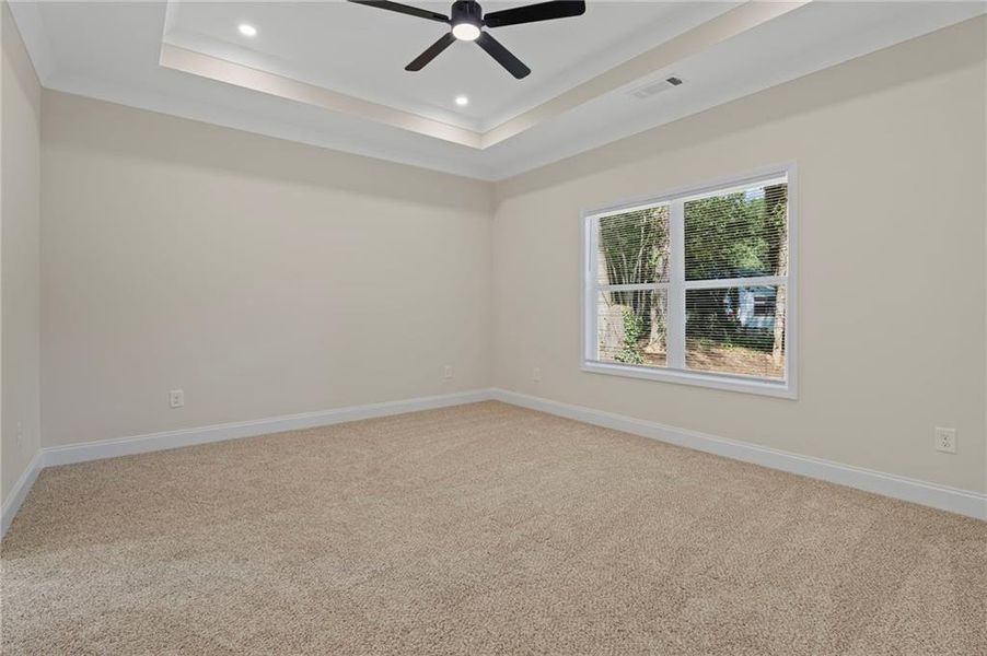 Spacious, unfurnished interior of a new home in , Jonesboro (Image 27).