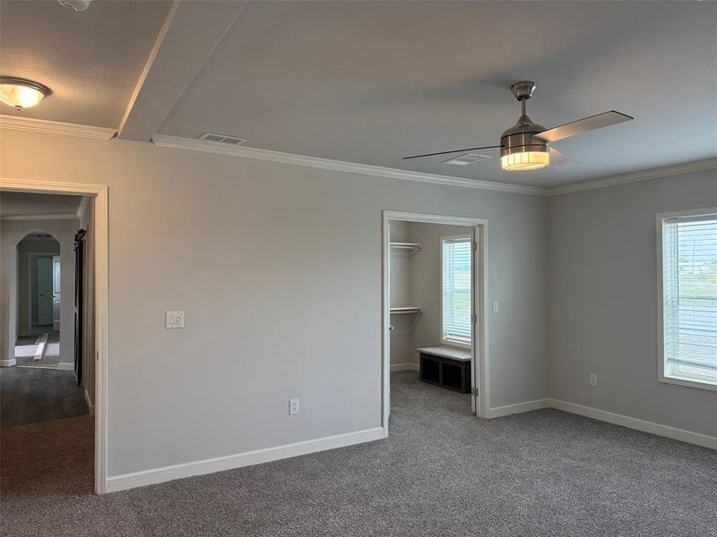 Spacious, unfurnished interior of a new home in , Joshua (Image 18).