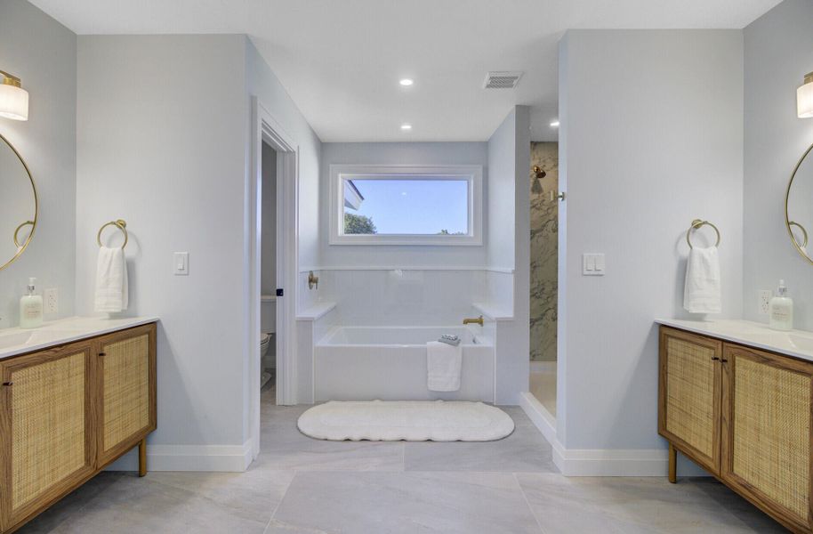 Furnished interior view inside a new home in , Charleston (Image 18).
