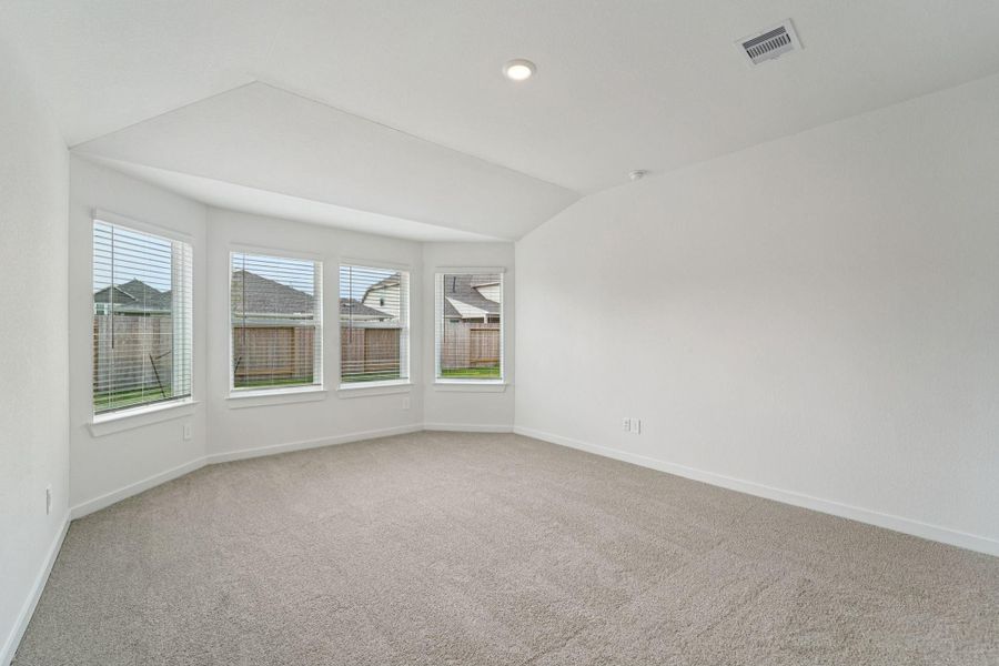 Spacious, unfurnished interior of a new home in Southwinds, Baytown (Image 35). Spacious, unfurnished interior of a new home in Southwinds, Baytown (Image 35).