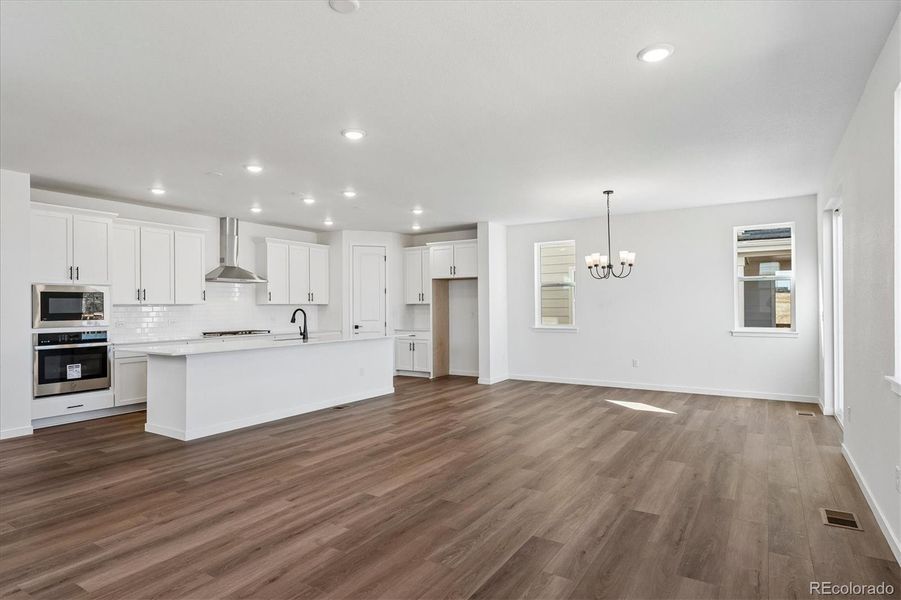 Spacious, unfurnished interior of a new home in The Summit at Meridian, Englewood (Image 14). Spacious, unfurnished interior of a new home in The Summit at Meridian, Englewood (Image 14).