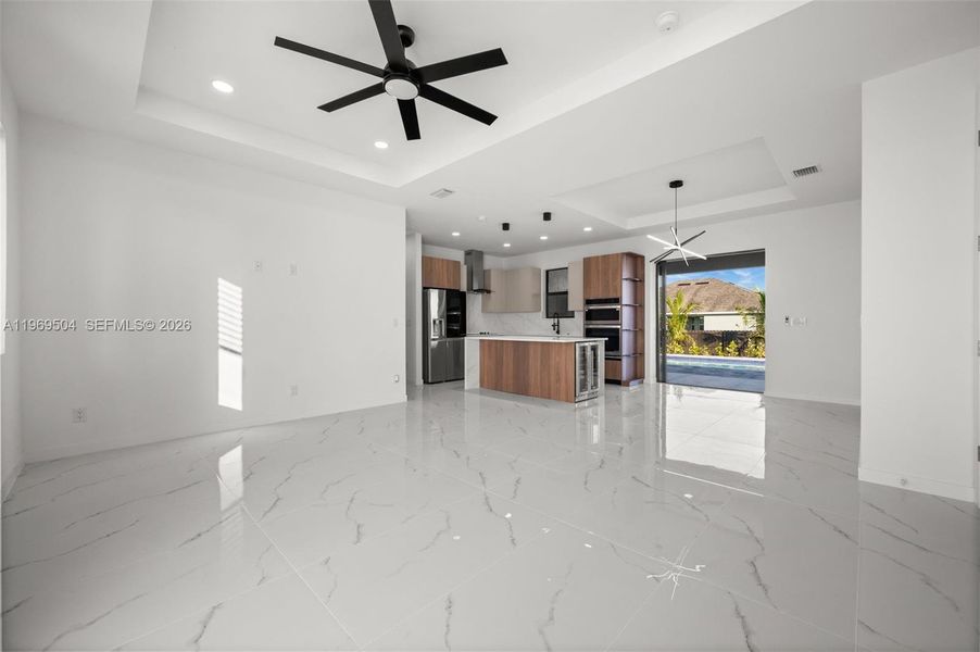 Spacious, unfurnished interior of a new home in , Cape Coral (Image 16).