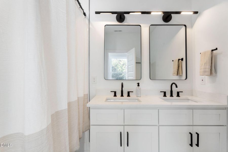 37-web-or-mls-DSC08069 37-web-or-mls-DSC08069