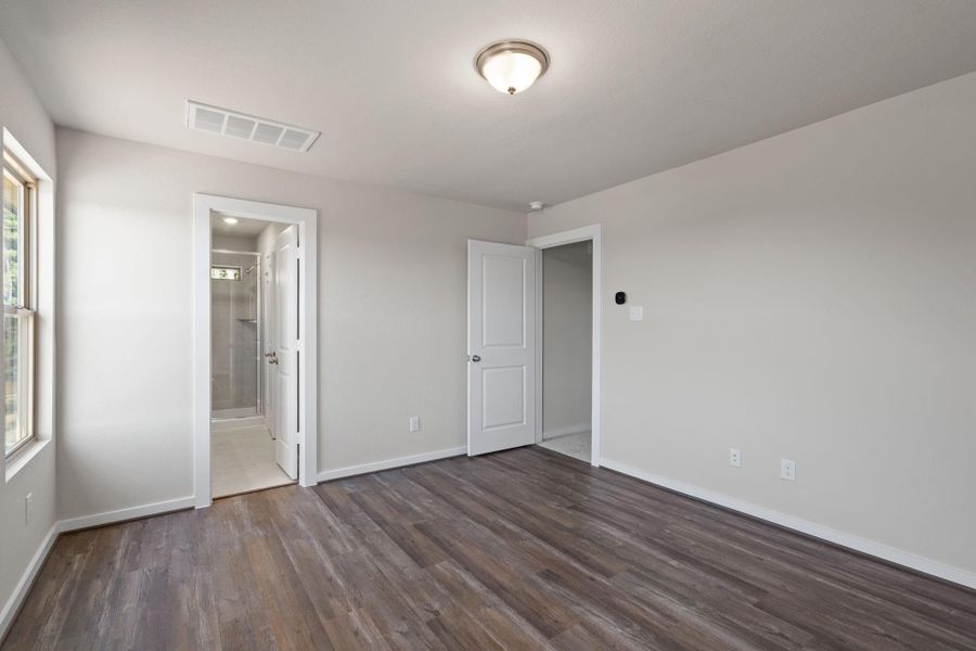 Spacious, unfurnished interior of a new home in Westridge Cove, Conroe (Image 15). Spacious, unfurnished interior of a new home in Westridge Cove, Conroe (Image 15).