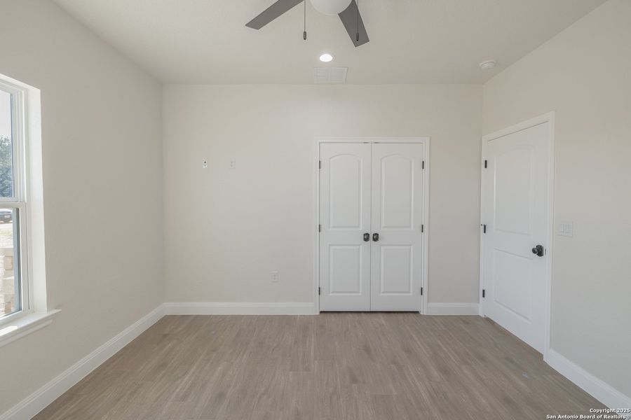 Spacious, unfurnished interior of a new home in , Poteet (Image 12).