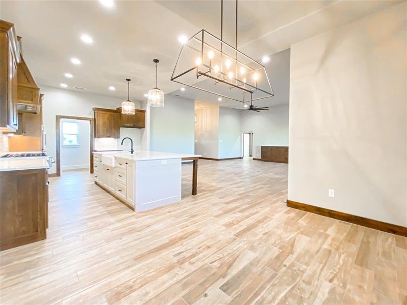 Spacious, unfurnished interior of a new home in , Tuscola (Image 28).