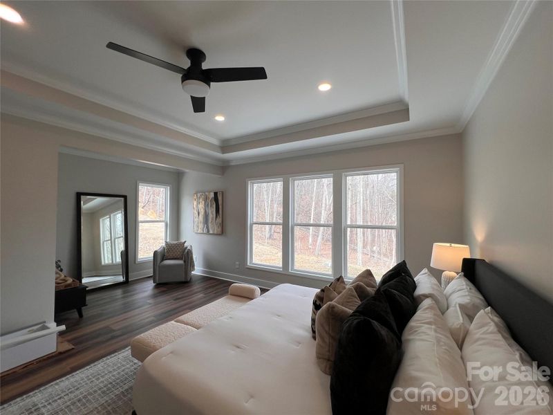 Furnished interior view inside a new home in , Dallas (Image 12).