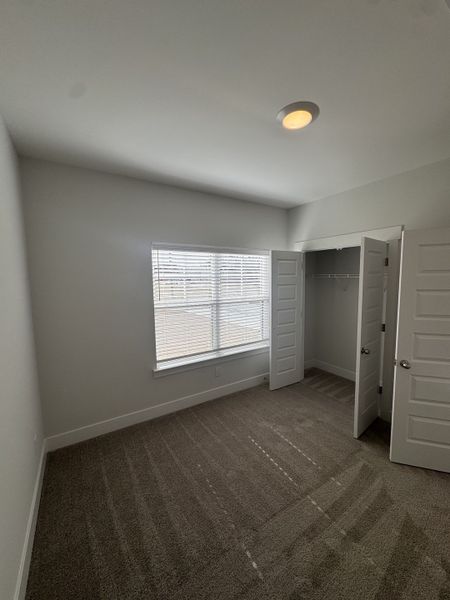 Spacious, unfurnished interior of a new home in Rookers Bend, Smyrna (Image 9).