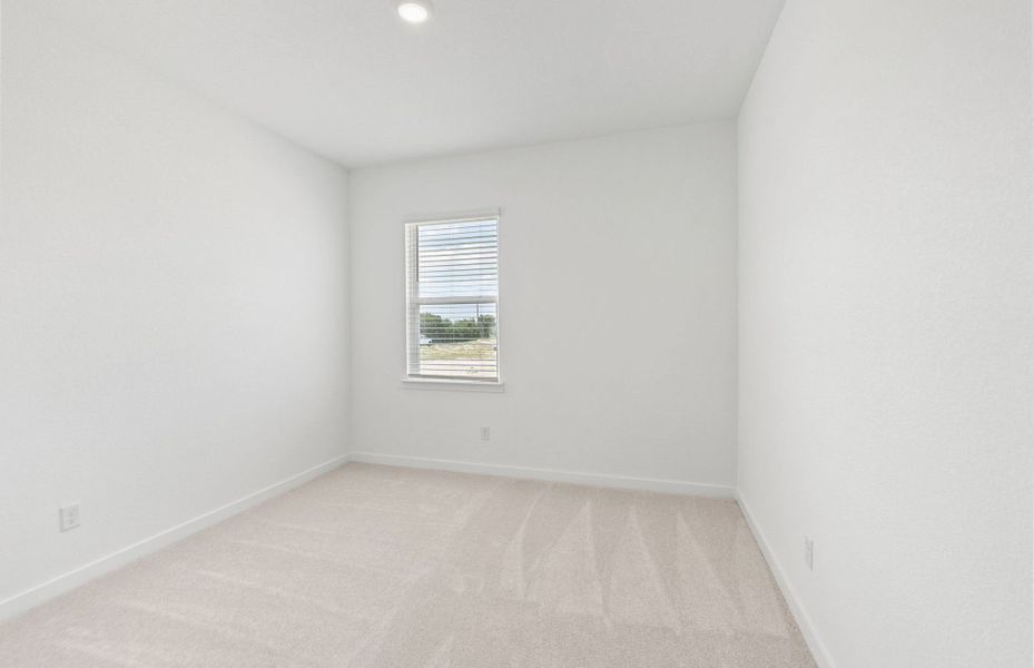 Spacious, unfurnished interior of a new home in Skyview, Belton (Image 31).