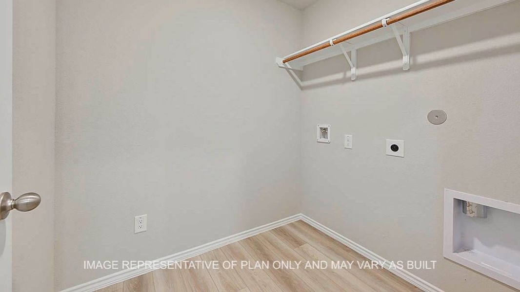 Spacious, unfurnished interior of a new home in Liberty Village, Brenham (Image 14).
