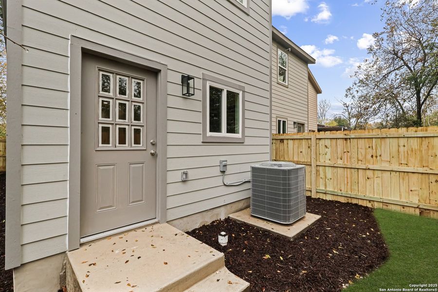 Exterior details and patio area of a home in , San Antonio (Image 17).