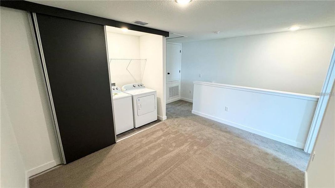 Spacious, unfurnished interior of a new home in , Kissimmee (Image 7).