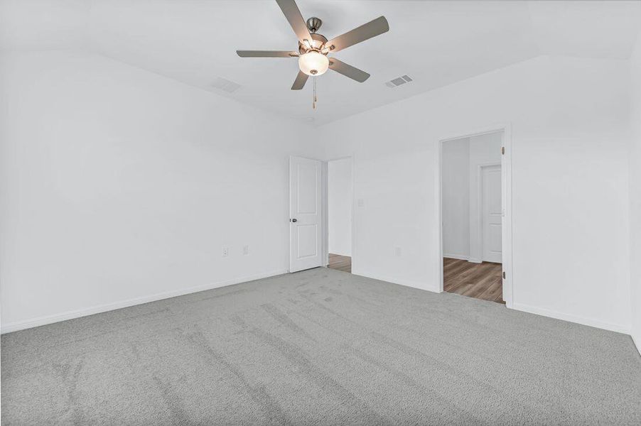 204 Crumpton Way - Ready Now!