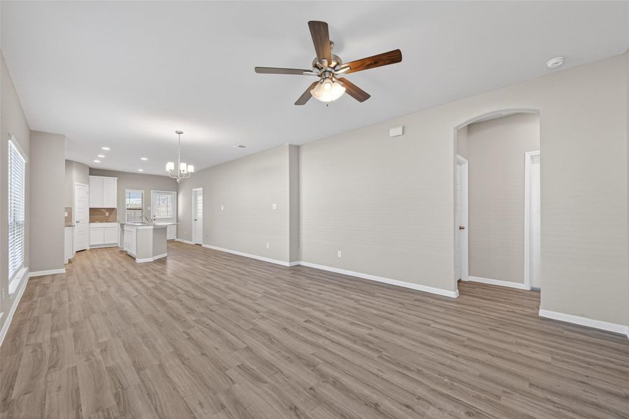 Spacious, unfurnished interior of a new home in Woodland Lakes, Huffman (Image 21).