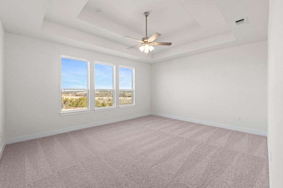 Spacious, unfurnished interior of a new home in Lariat, Liberty Hill (Image 25).