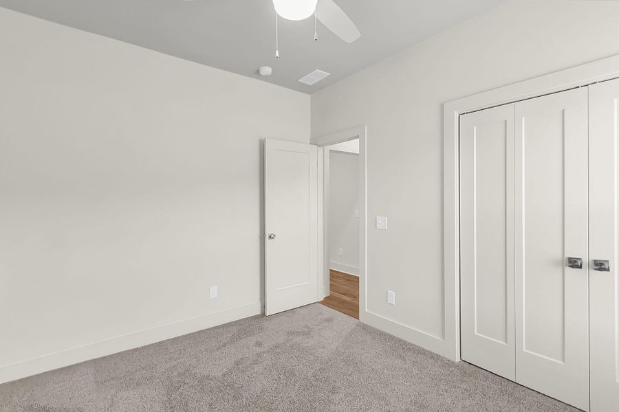 Spacious, unfurnished interior of a new home in , North Charleston (Image 20).