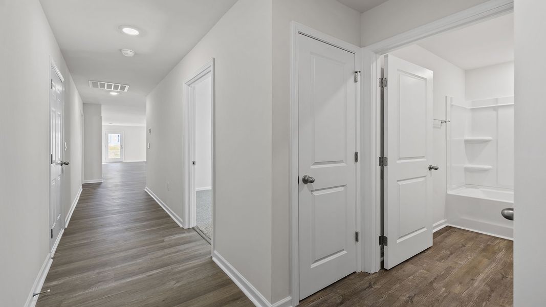 Spacious, unfurnished interior of a new home in Harper Ridge, Roebuck (Image 14).
