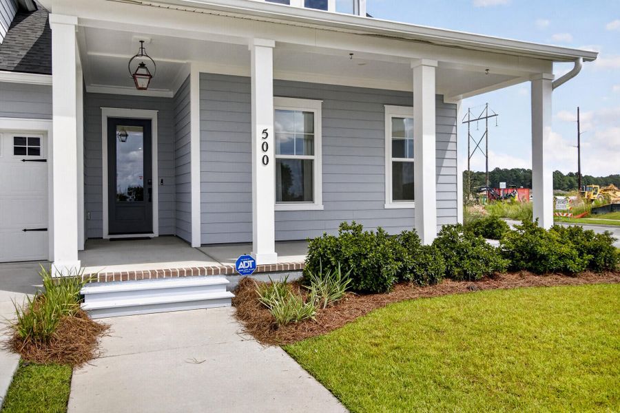 Exterior details and patio area of a home in , Summerville (Image 3).