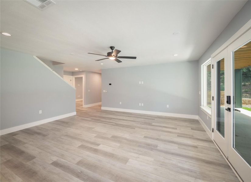 Spacious, unfurnished interior of a new home in , Leander (Image 26).