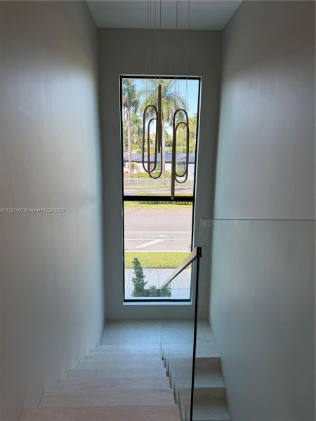 Spacious, unfurnished interior of a new home in , Hollywood (Image 51).