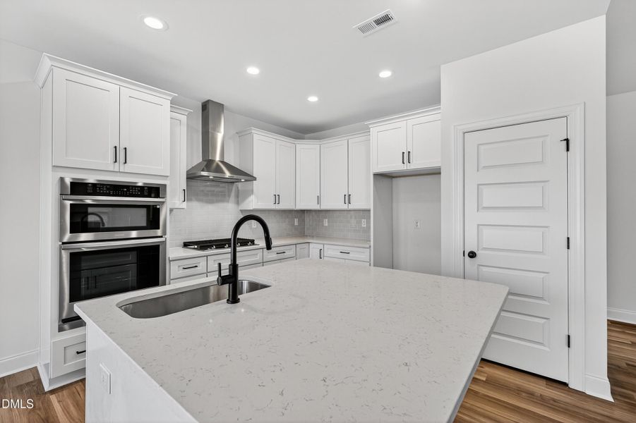 13 -140 w fountainhead lane, interior, k 13 -140 w fountainhead lane, interior, k