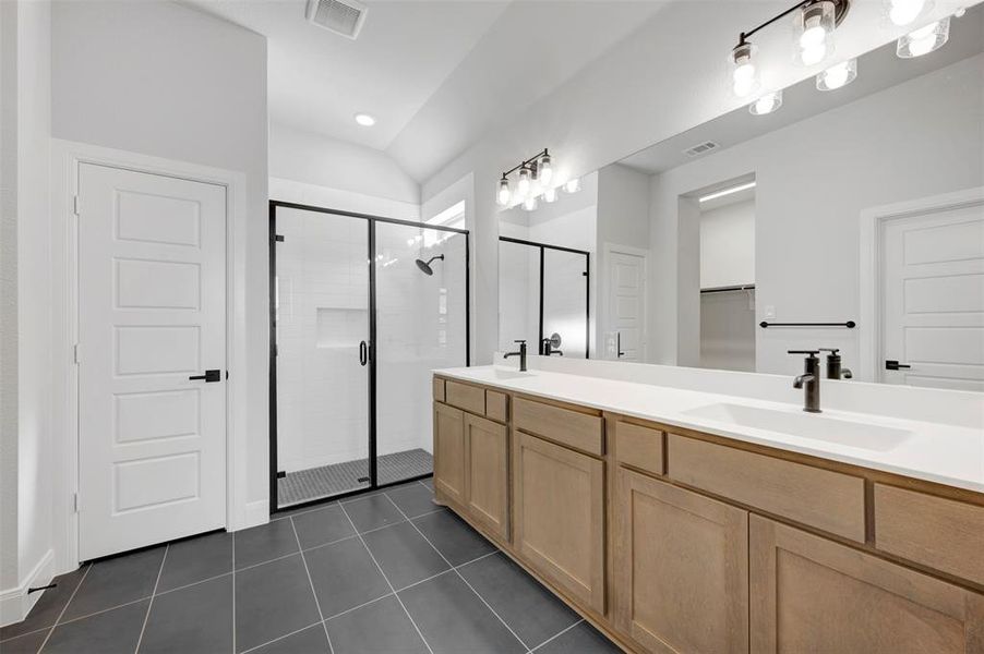 Furnished interior view inside a new home in Creekshaw – Classic, Royse City (Image 15). Furnished interior view inside a new home in Creekshaw – Classic, Royse City (Image 15).