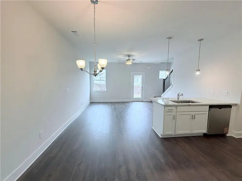 Spacious, unfurnished interior of a new home in , Cartersville (Image 11).
