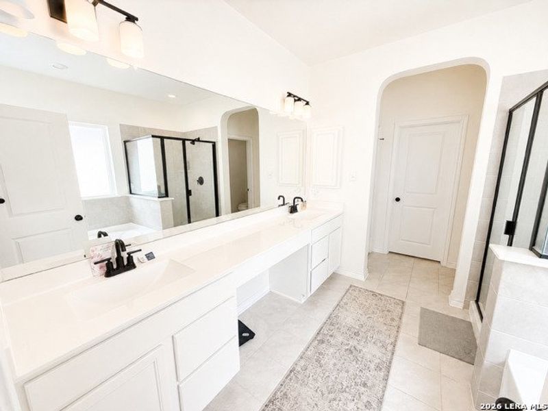 Furnished interior view inside a new home in Canyon Crest, San Antonio (Image 10). Furnished interior view inside a new home in Canyon Crest, San Antonio (Image 10).