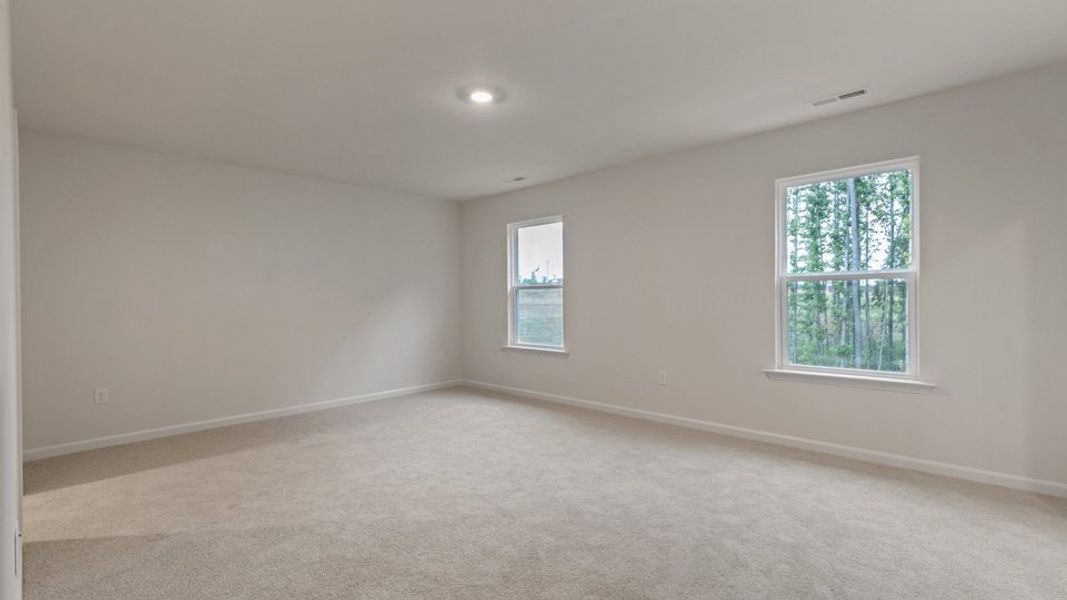 Representative unfurnished interior of a home built from the hanover by D.R. Horton in Bexford, Willow Spring (Image 16).
