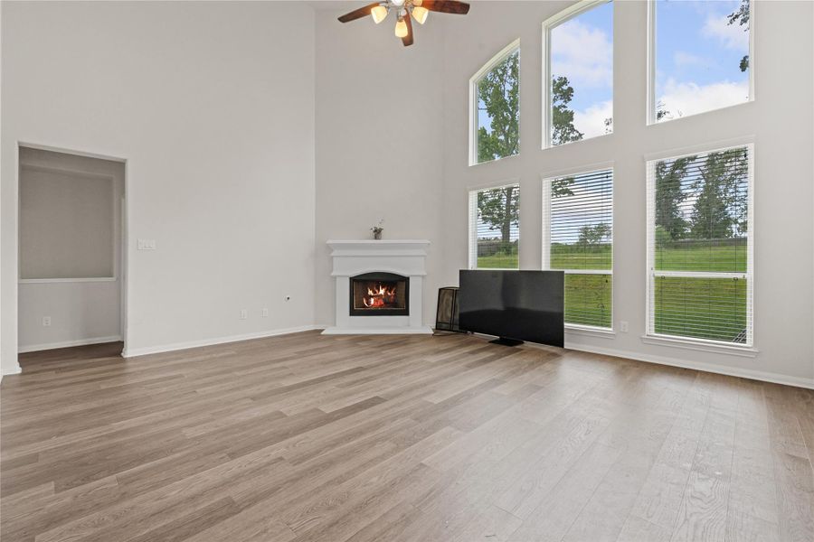Spacious, unfurnished interior of a new home in , Willis (Image 14).