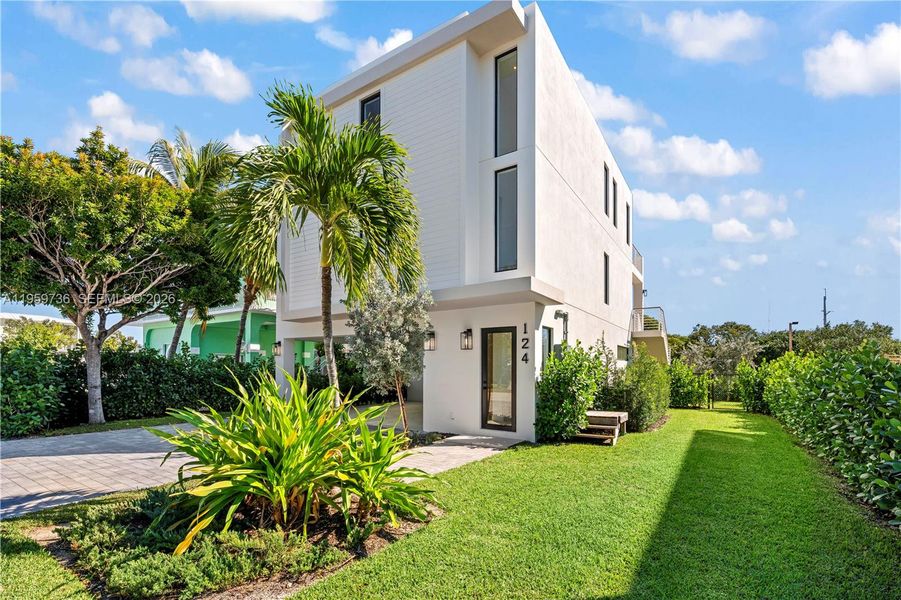 Exterior details and patio area of a home in , Tavernier (Image 26). Exterior details and patio area of a home in , Tavernier (Image 26).
