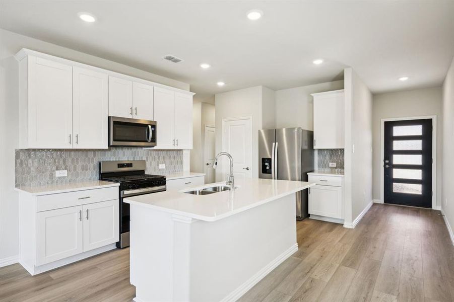 Photo is not of the actual home, but is an inspirational photo of builder’s model home and may depict options, furnishings, and/or decorator features that are not included. Photo is not of the actual home, but is an inspirational photo of builder’s model home and may depict options, furnishings, and/or decorator features that are not included.