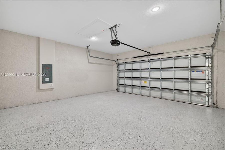 Spacious, unfurnished interior of a new home in , Lehigh Acres (Image 29).