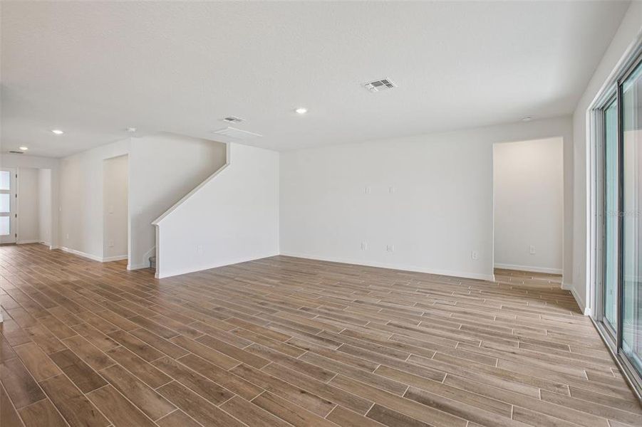 Spacious, unfurnished interior of a new home in Two Rivers - Signature Series, Zephyrhills (Image 23).