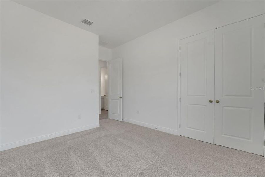 Spacious, unfurnished interior of a new home in Avalon Woods, Winter Garden (Image 46).