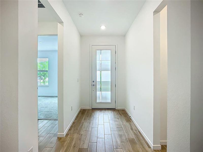 Spacious, unfurnished interior of a new home in , Parrish (Image 26).