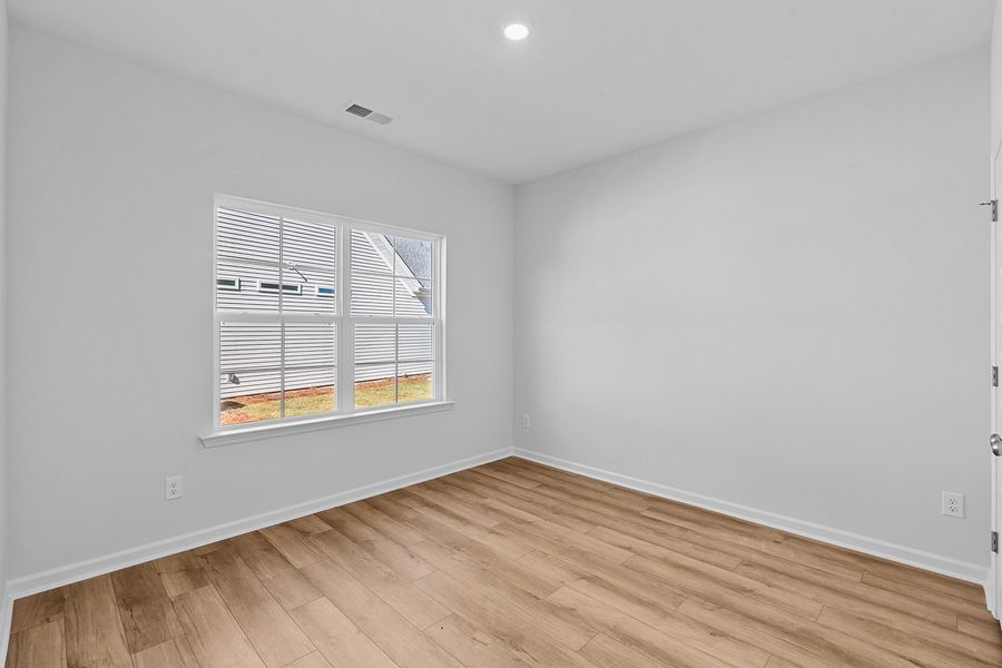 Spacious, unfurnished interior of a new home in Brayden, Advance (Image 26).