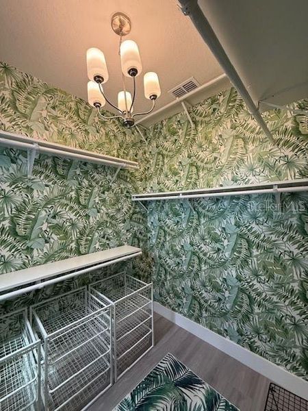 Image 90 of a home in .