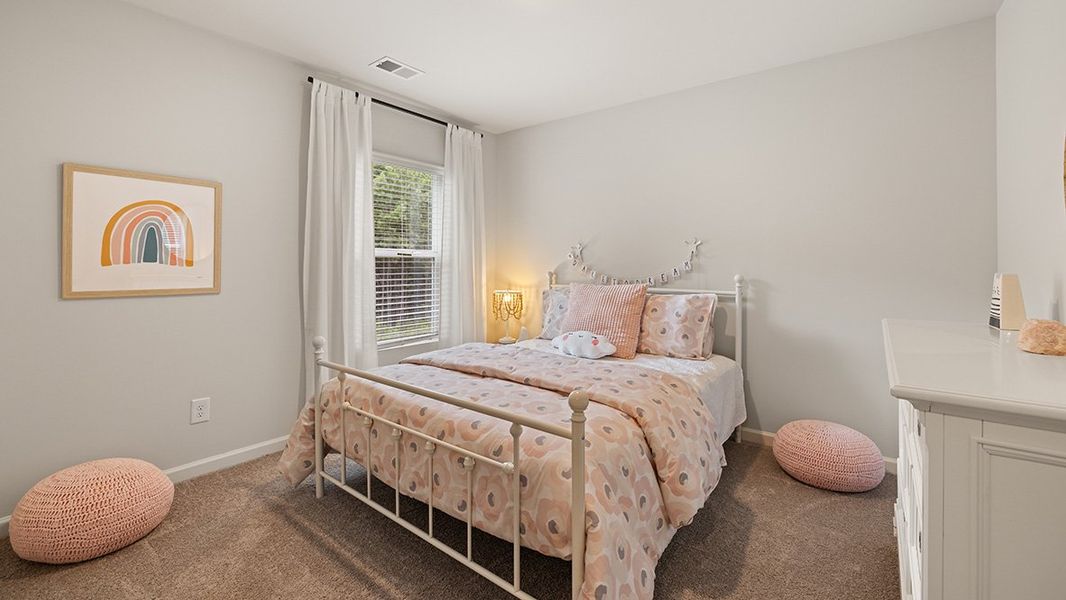 Representative furnished interior of a home built from the ROBIE by D.R. Horton in Pointe Park, Union City (Image 35).